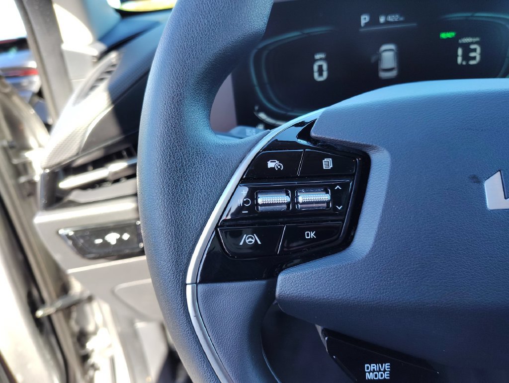 Used 2024 Kia Niro LX FWD image 16