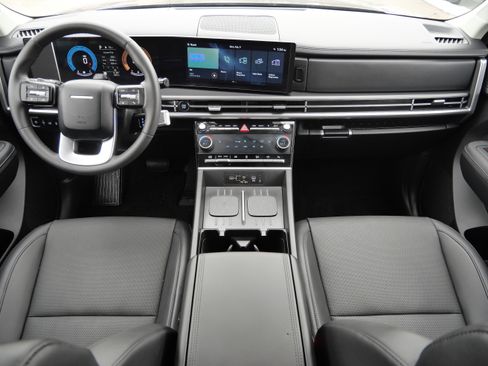 Certified 2025 Hyundai Santa Fe SEL image 10