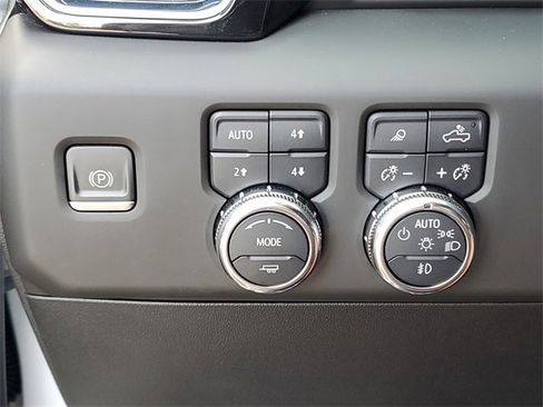 Used 2024 GMC Sierra 2500 Denali Ultimate w/ Max Trailering Package image 21