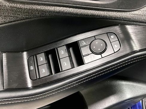 Used 2023 Nissan Rogue SV image 39