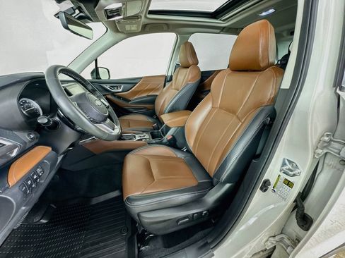Certified 2023 Subaru Forester Touring AWD/4WD image 12