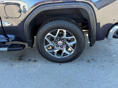 Used 2025 GMC Sierra 1500 SLT w/ SLT Premium Plus Package image 26