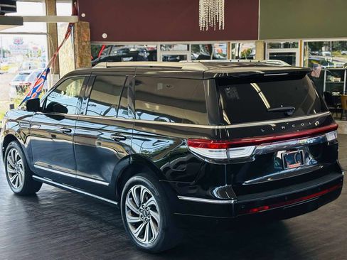 Used 2024 Lincoln Navigator Reserve AWD/4WD image 13