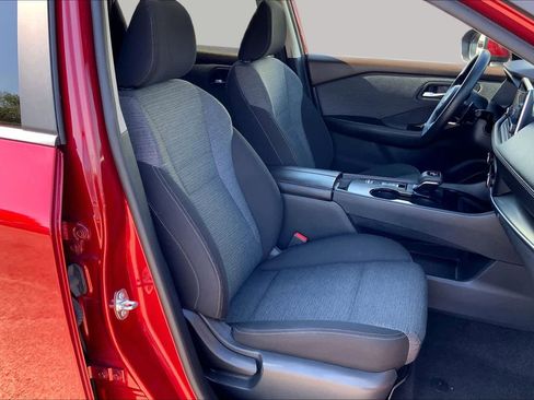 Used 2023 Nissan Rogue SV FWD image 9