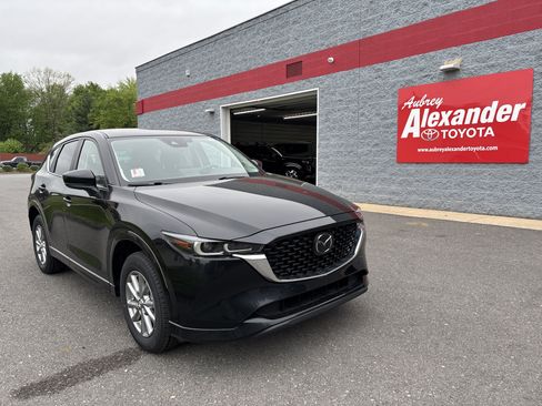Used 2025 MAZDA CX-5 AWD 2.5 S w/ Preferred Package image 1