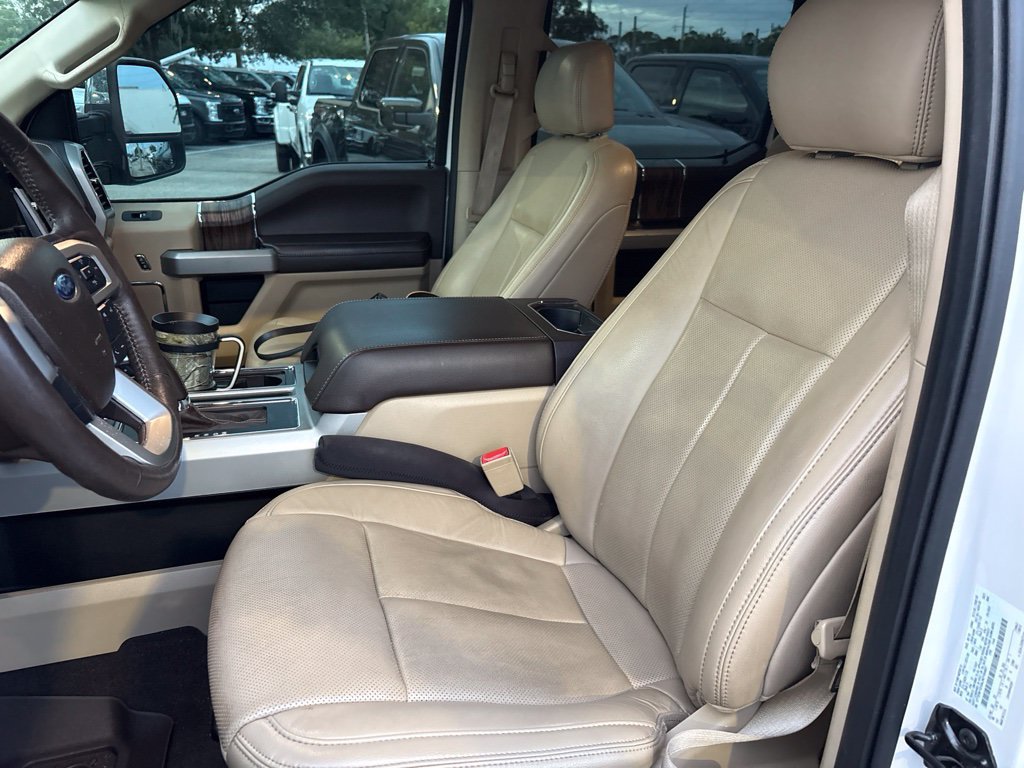 Used 2018 Ford F150 Lariat w/ Equipment Group 502A Luxury AWD/4WD image 5