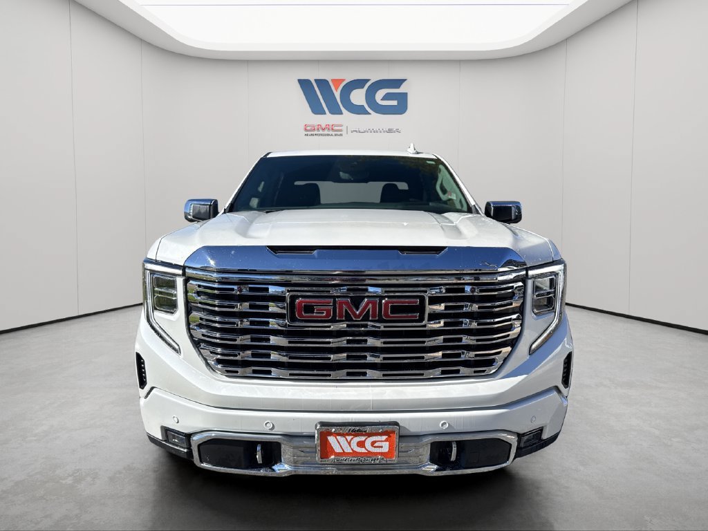 Used 2024 GMC Sierra 1500 Denali w/ Denali Reserve Package AWD/4WD image 8