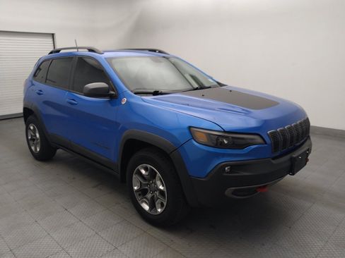 Used 2019 Jeep Cherokee Trailhawk w/ Cold Weather Group AWD/4WD image 13