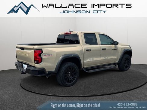 Used 2024 Chevrolet Colorado Trail Boss w/ Advanced Trailering Package AWD/4WD image 5