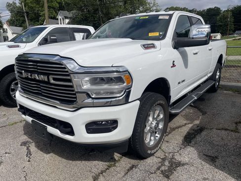 Used 2023 RAM 3500 Laramie AWD/4WD image 3