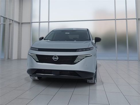 Certified 2025 Nissan Murano SV image 3