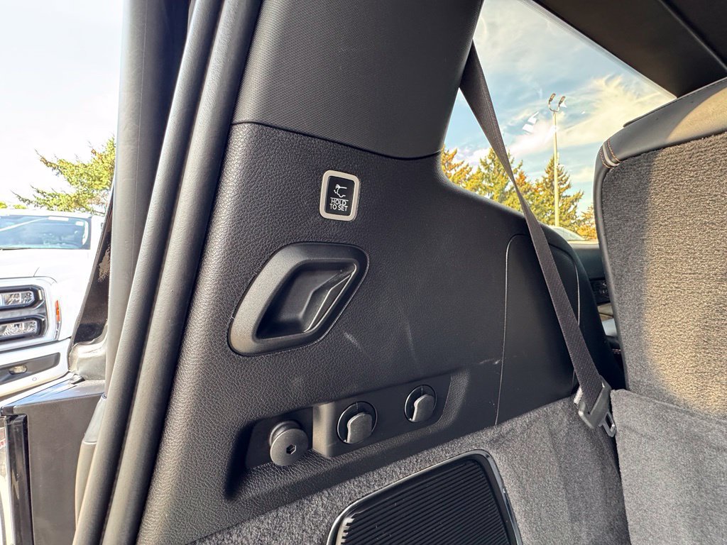 Used 2022 Jeep Grand Wagoneer Series III w/ Rear-Seat Entertainment Group AWD/4WD image 46