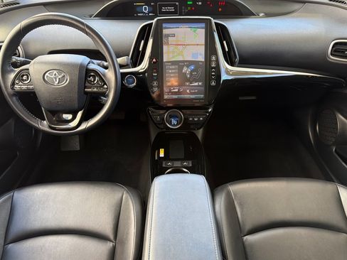 Used 2022 Toyota Prius Prime XLE FWD image 17