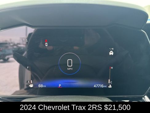 Used 2024 Chevrolet Trax RS w/ Sunroof Package image 19