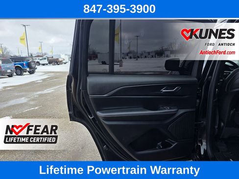 Used 2024 Jeep Grand Cherokee L Altitude image 22