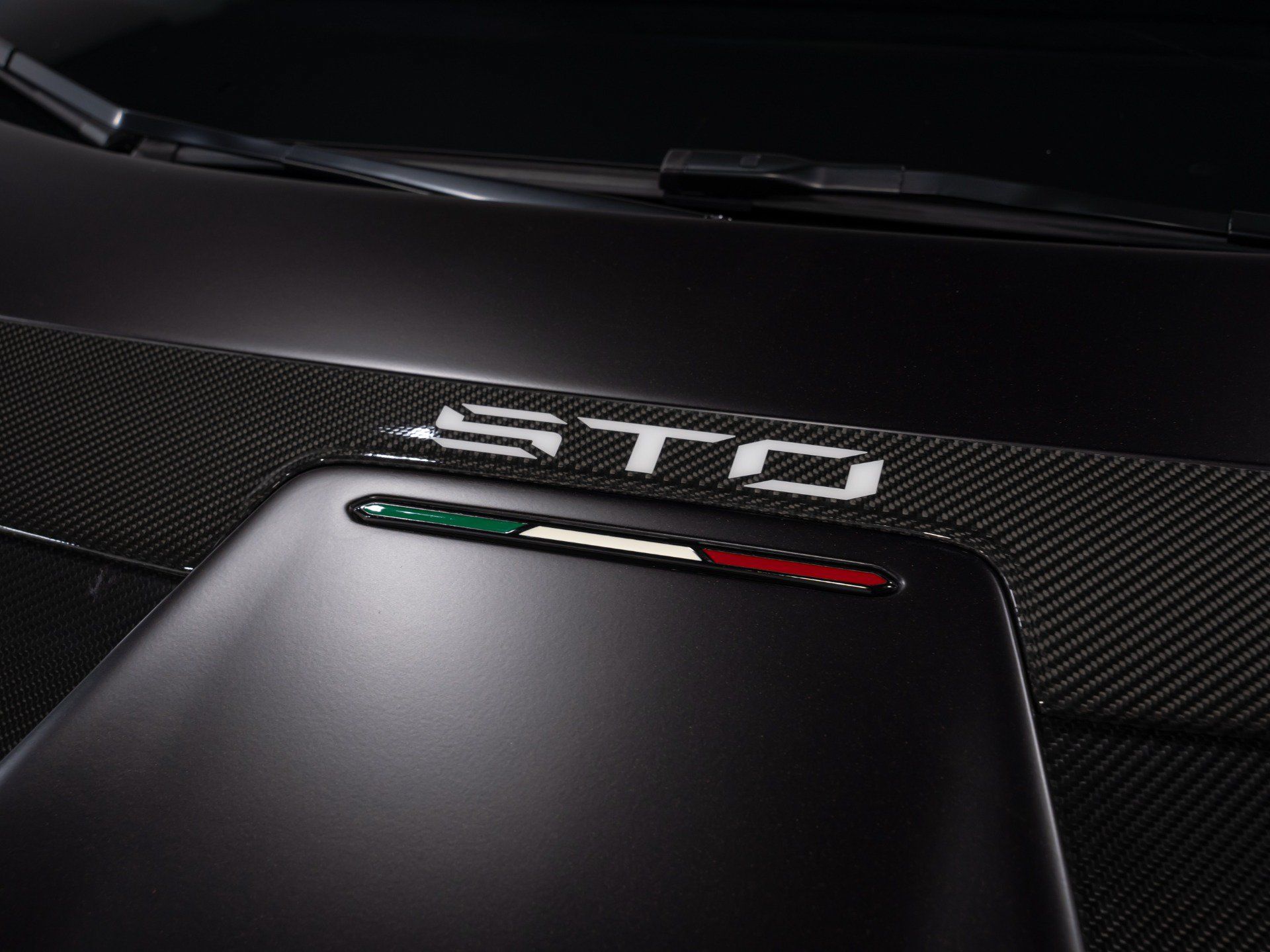 Used 2024 Lamborghini Huracan STO RWD image 17