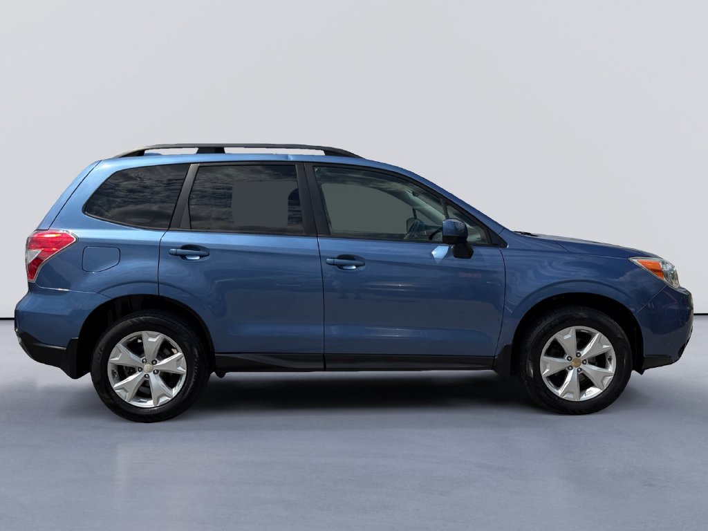 Used 2016 Subaru Forester 2.5i Premium AWD/4WD image 2