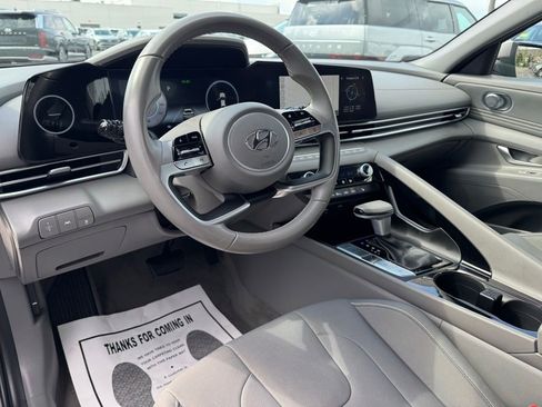 Certified 2023 Hyundai Elantra SEL w/ Convenience Package FWD image 22