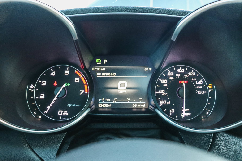 Used 2022 Alfa Romeo Giulia Ti RWD image 25