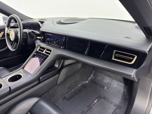 Used 2020 Porsche Taycan 4S w/ Premium Package image 15