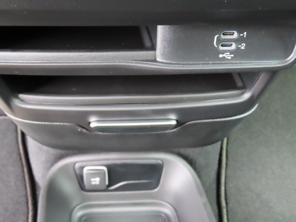 New 2027 Chrysler Pacifica Select FWD image 10