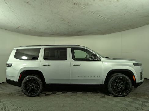 New 2026 Jeep Grand Wagoneer Limited AWD/4WD image 6