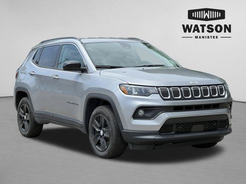 Used 2022 Jeep Compass Latitude AWD/4WD image 1