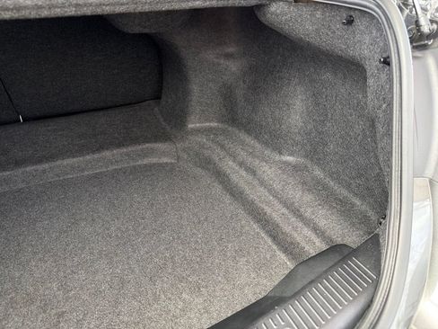 Used 2017 Ford Taurus SEL FWD image 27
