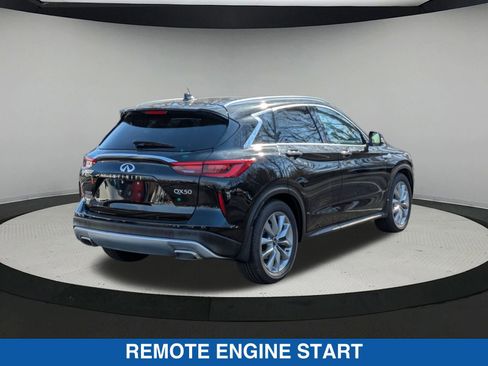 Used 2021 INFINITI QX50 Essential w/ Convenience Package image 4
