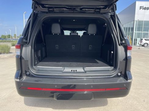 Used 2023 Lincoln Navigator L Reserve image 7
