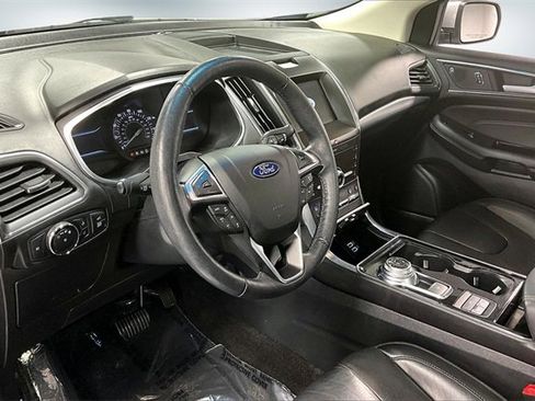 Used 2020 Ford Edge Titanium w/ Equipment Group 301A image 18