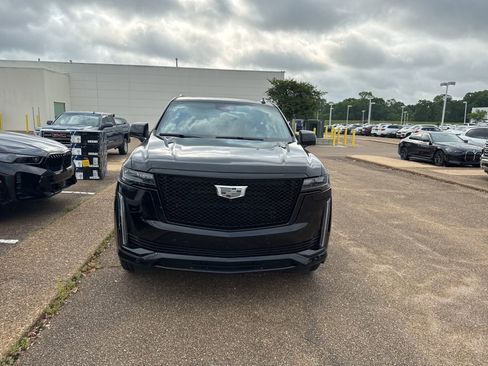 Used 2024 Cadillac Escalade Sport w/ Touring Package RWD image 2