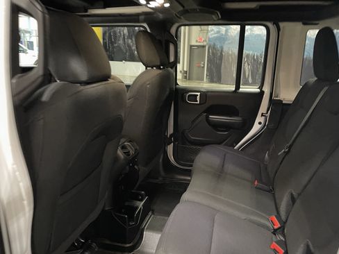 Used 2021 Jeep Wrangler Unlimited Sport w/ Sun And Sound Package AWD/4WD image 15