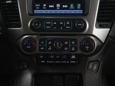 Used 2020 Chevrolet Tahoe LT AWD/4WD image 18