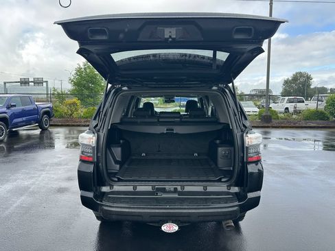 Used 2019 Toyota 4Runner TRD Off-Road Premium AWD/4WD image 11