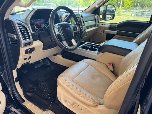 Used 2017 Ford F250 Lariat w/ Lariat Ultimate Package image 16