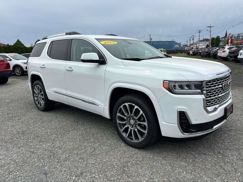 Used 2023 GMC Acadia Denali AWD/4WD image 3