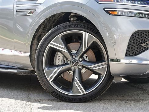 New 2025 Genesis GV80 2.5T Prestige image 3
