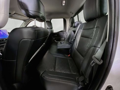 Used 2022 Toyota Tundra SR5 w/ SR5 Premium Package AWD/4WD image 23