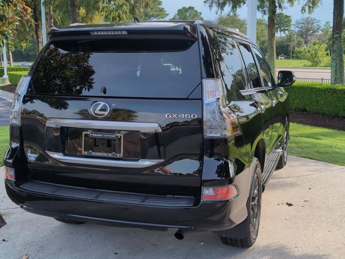 Used 2023 Lexus GX 460 Premium w/ Premium Package AWD/4WD image 10