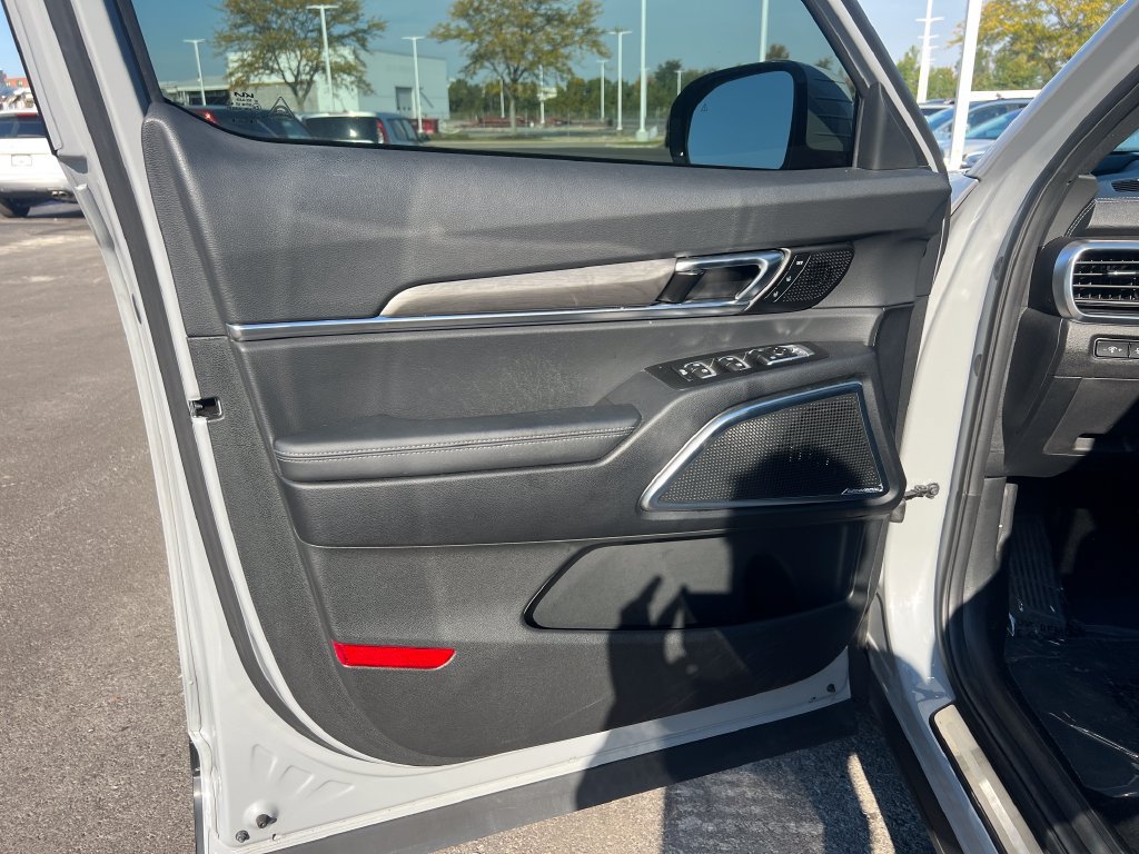 Certified 2023 Kia Telluride SX Prestige X-Line AWD/4WD image 11