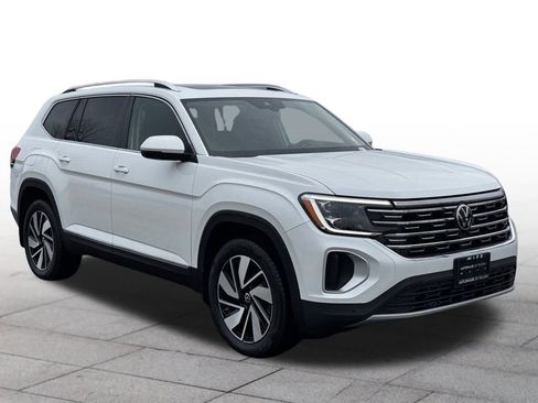 Used 2025 Volkswagen Atlas SEL AWD/4WD image 18