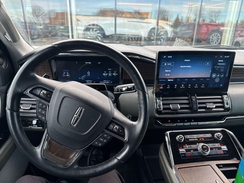 Used 2022 Lincoln Navigator Black Label image 8
