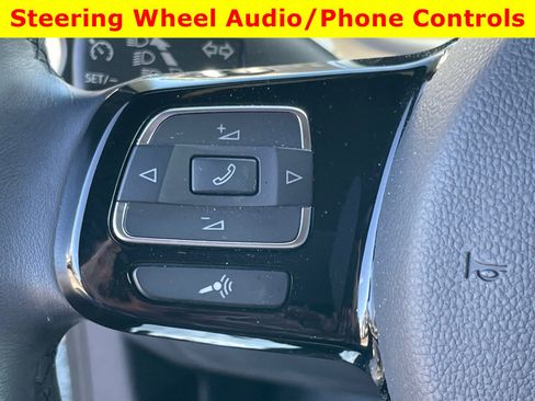 Used 2019 Volkswagen Beetle 2.0T Final Edition SEL FWD image 19