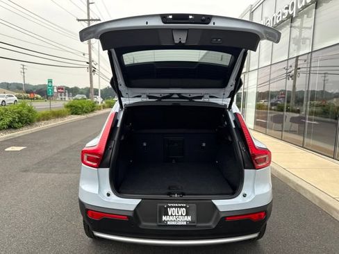 Certified 2025 Volvo XC40 B5 Core AWD/4WD image 10
