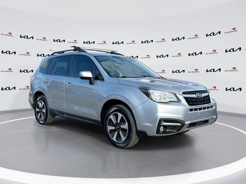 Used 2018 Subaru Forester 2.5i Limited image 1