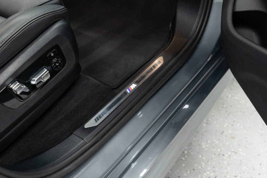 Used 2026 BMW X5 xDrive40i AWD/4WD image 15