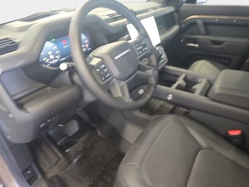 Used 2026 Land Rover Defender 110 X-Dynamic SE AWD/4WD image 18