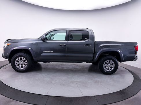 Used 2019 Toyota Tacoma SR5 RWD image 34