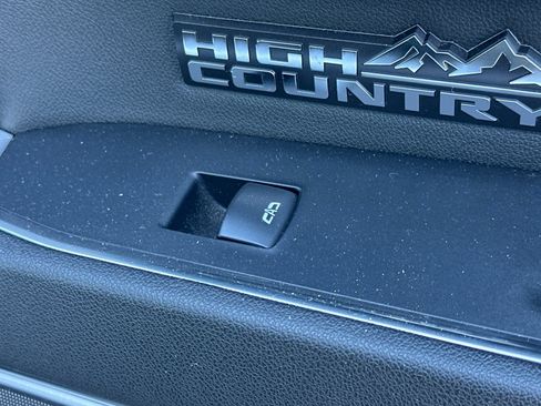 Used 2025 Chevrolet Silverado 1500 High Country AWD/4WD image 21
